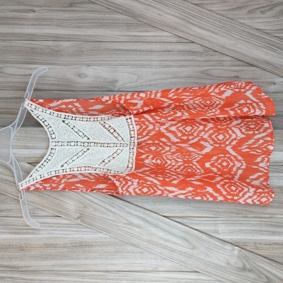 Annabelle Women's Geometric Shape Tank w/Lace Back Size Small - Picture 2 of 6